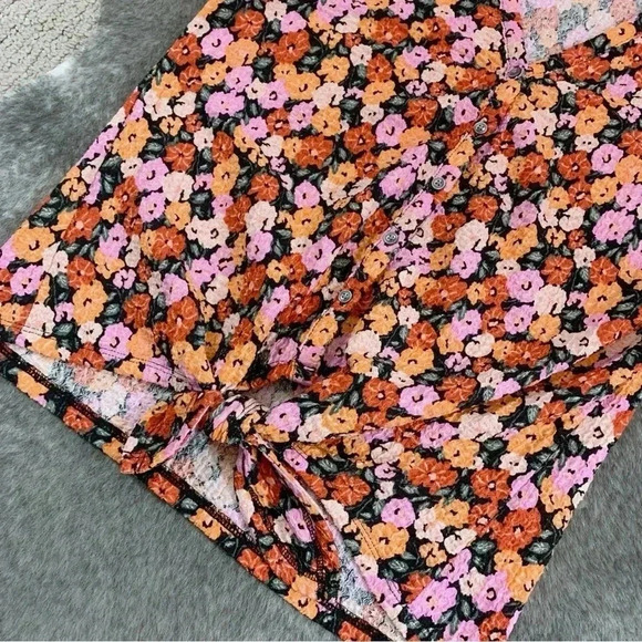 LOFT Floral Textured Button Tie Front Top - Picture 6 of 12